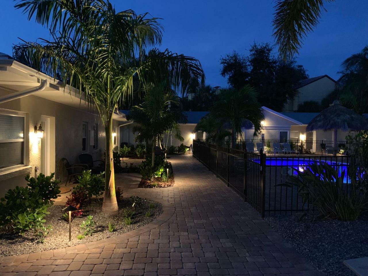 Twin Palms At Siesta Hotel เซียสตาคีย์ ภายนอก รูปภาพ